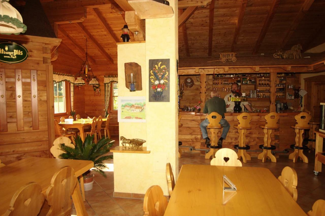 Blockhaus-Ferienpark Eisenschmitt Екстериор снимка